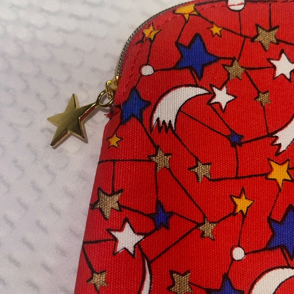 L’Occitane En Provence Cosmetic Bag Castelbajac Paris 8 x 7 x 2 Stars Moon. - Picture 2 of 5